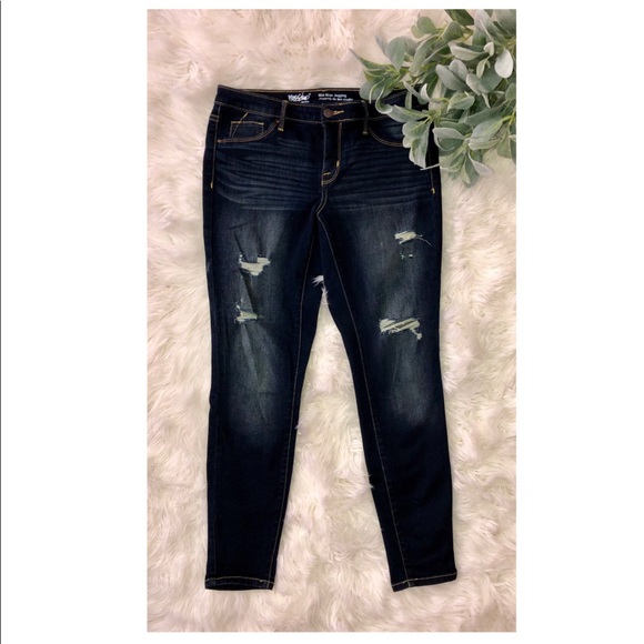 Mossimo Supply Co. Denim - Mossimo Mid Rise Jegging✨